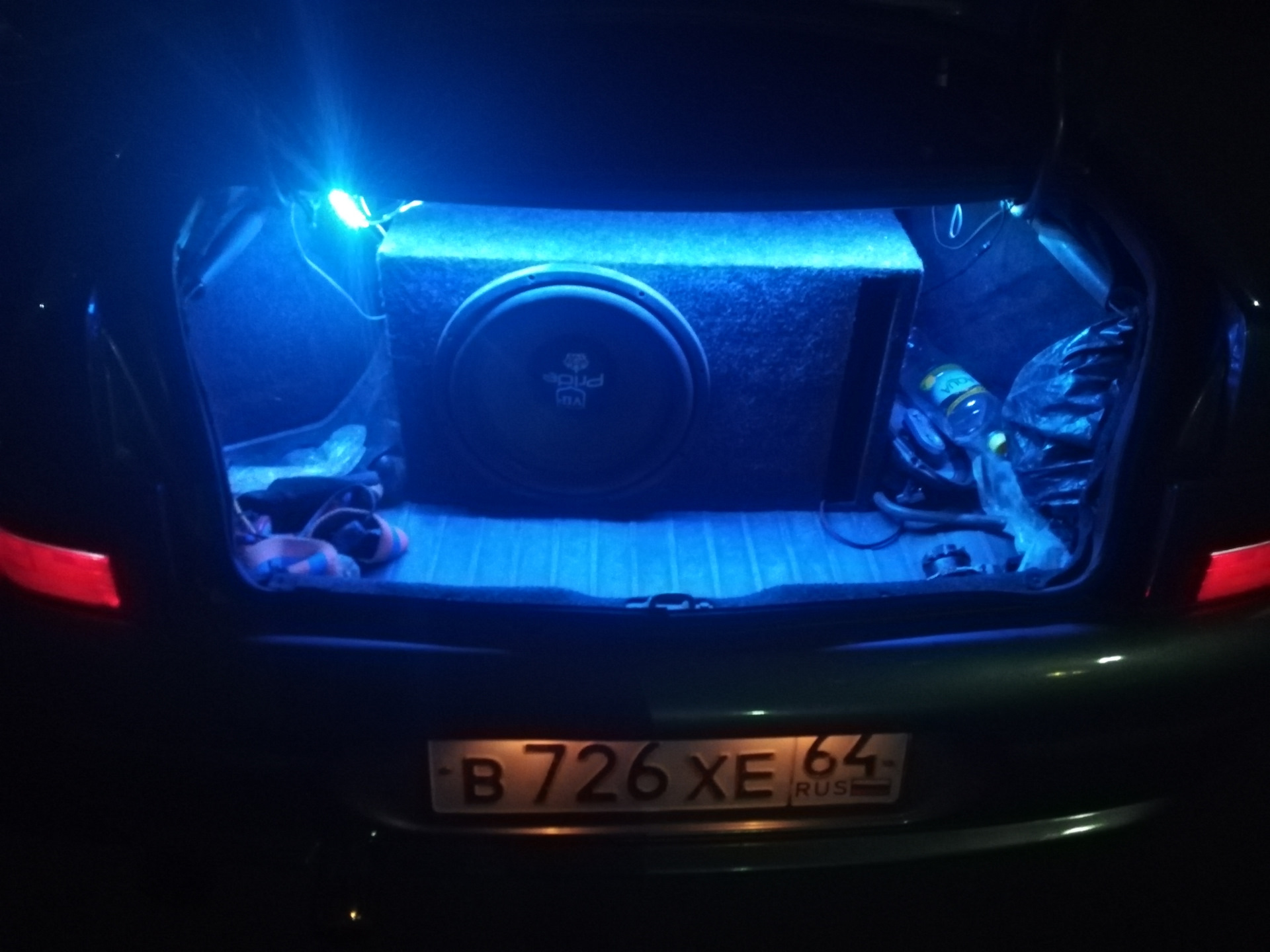 Подсветка багажника ваз. Диодные ленты в багажник ВАЗ 2115. Подсветка багажника 2115. Подсветка багажника ВАЗ 2114. Фонарь багажника 2110.