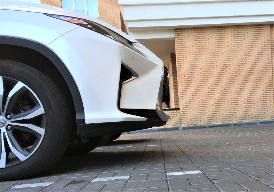 Со стороны Эр Икса — Peugeot Rifter