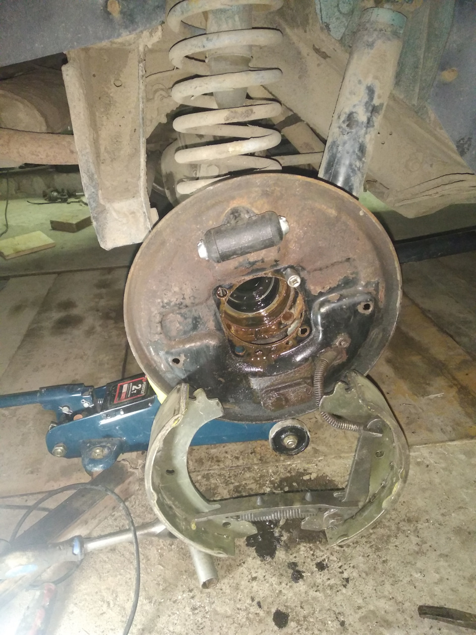 Замена сальника полуоси. — DRIVE2