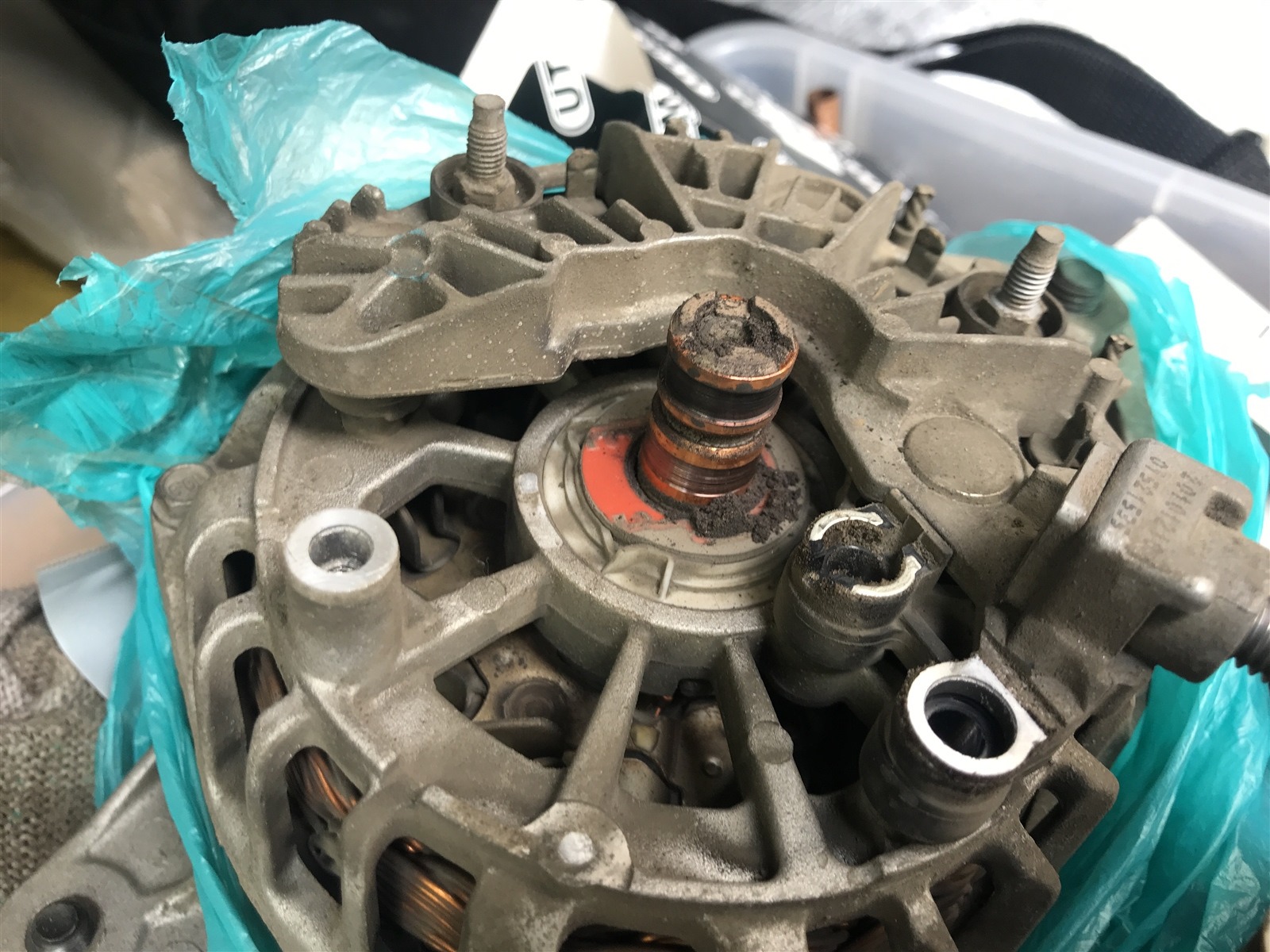 Загорелся значок аккумулятора ! Замена Регулятор генератора! — KIA ...