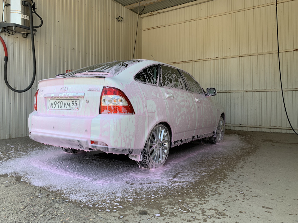 Любишь ездить, люби и саночки чистить ))) — Lada Приора хэтчбек, 1,6 л ...
