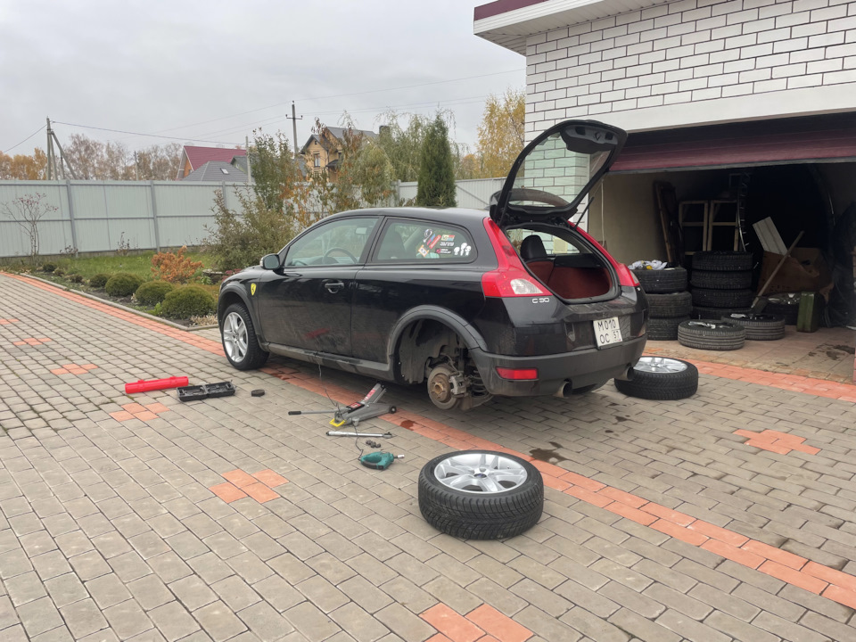 Сезонная смена колёс. Stock look — Volvo C30, 2,5 л, 2008 года | шины ...