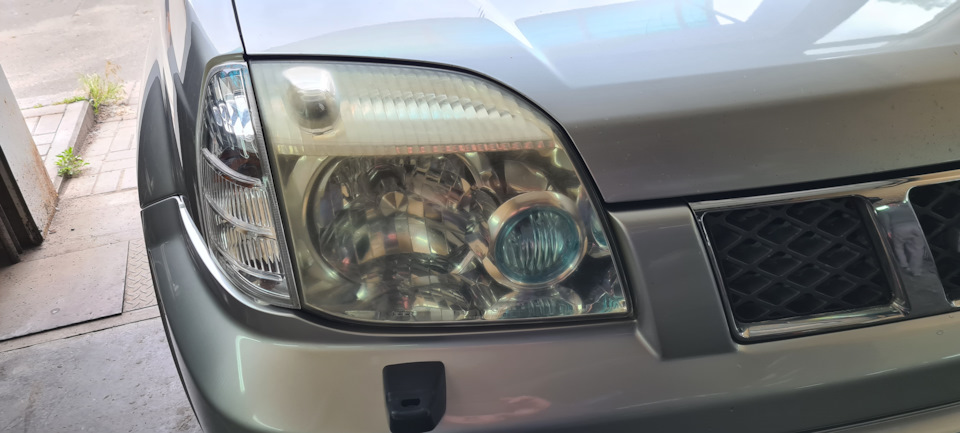 Фары опять пожелтели ((( — Nissan X-Trail I, 2,5 л, 2006 года | другое ...