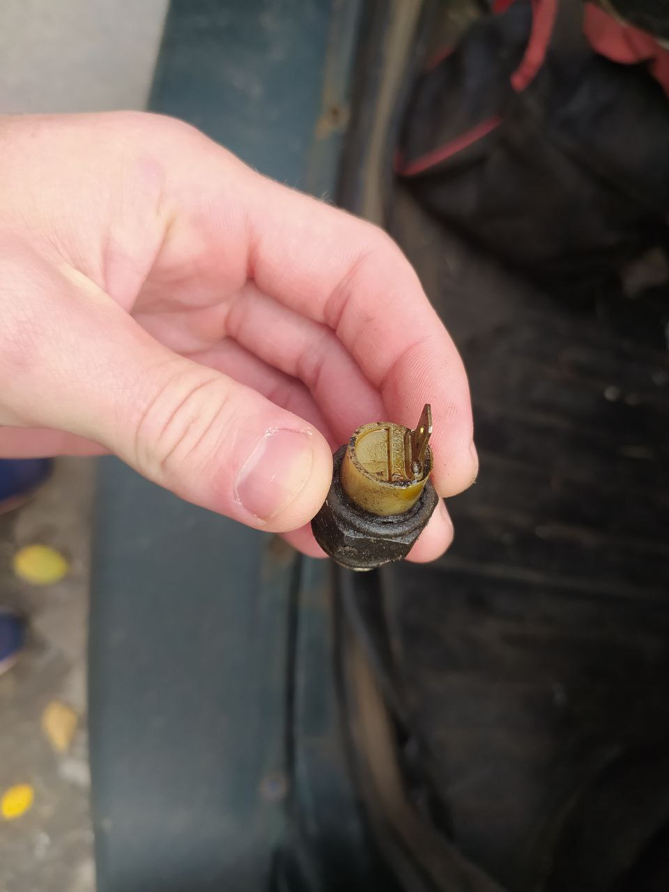 Старый датчик — Chevrolet Niva (1G)