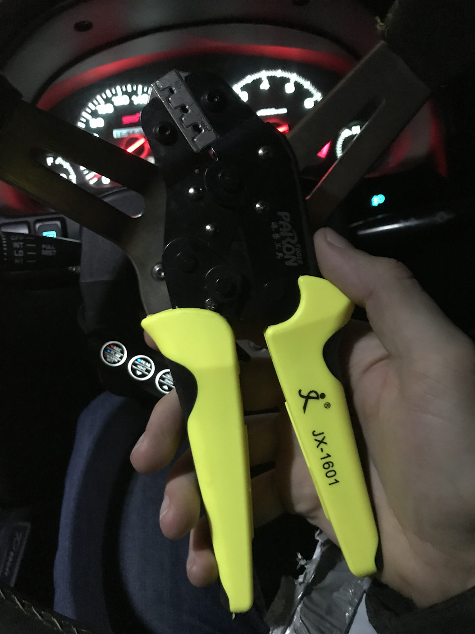 что такое самка на субару. u6AAAgF UuA 960. что такое самка на субару фото. что такое самка на субару-u6AAAgF UuA 960. картинка что такое самка на субару. картинка u6AAAgF UuA 960. Доброго времени суток! Все началось еще в декабре 18го года. Тогда машина троила когда буст превышал отметку 0,5 бар. Первое про, что подумал – свечи. Менял их очень давно, года 3-4 назад. Снимаю фишку с первой катушки и вижу оборванный провод.
