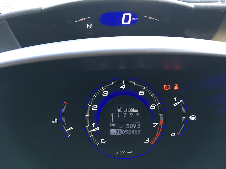 Фото в бортжурнале Honda Civic Hatchback (8G). Запчасти на фото: 5101S, A3093