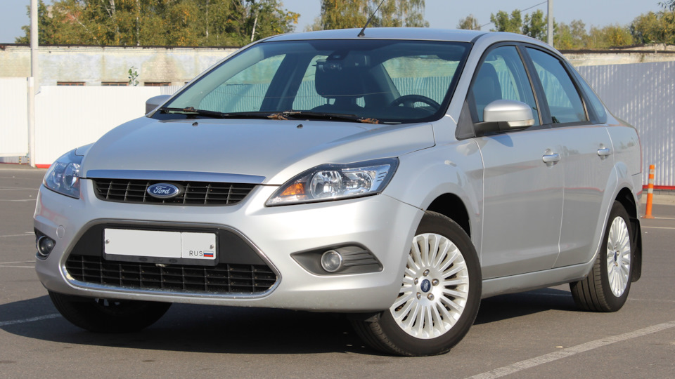 Ford Focus 2010 седан. Форд фокус 2010 седан.