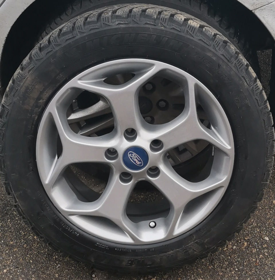 Приобрел диски r16 снежинку. покрасил. на зиму поставлю. Нравятся мне ...