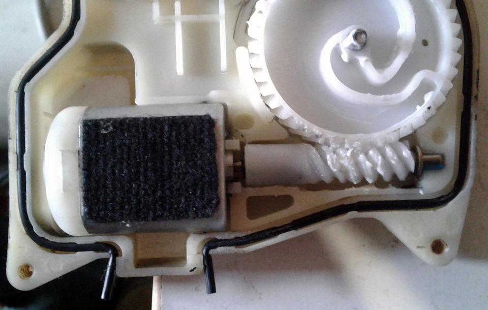 Ремонт актуатора замка двери (не моторчик), замена расходников и т.п ...