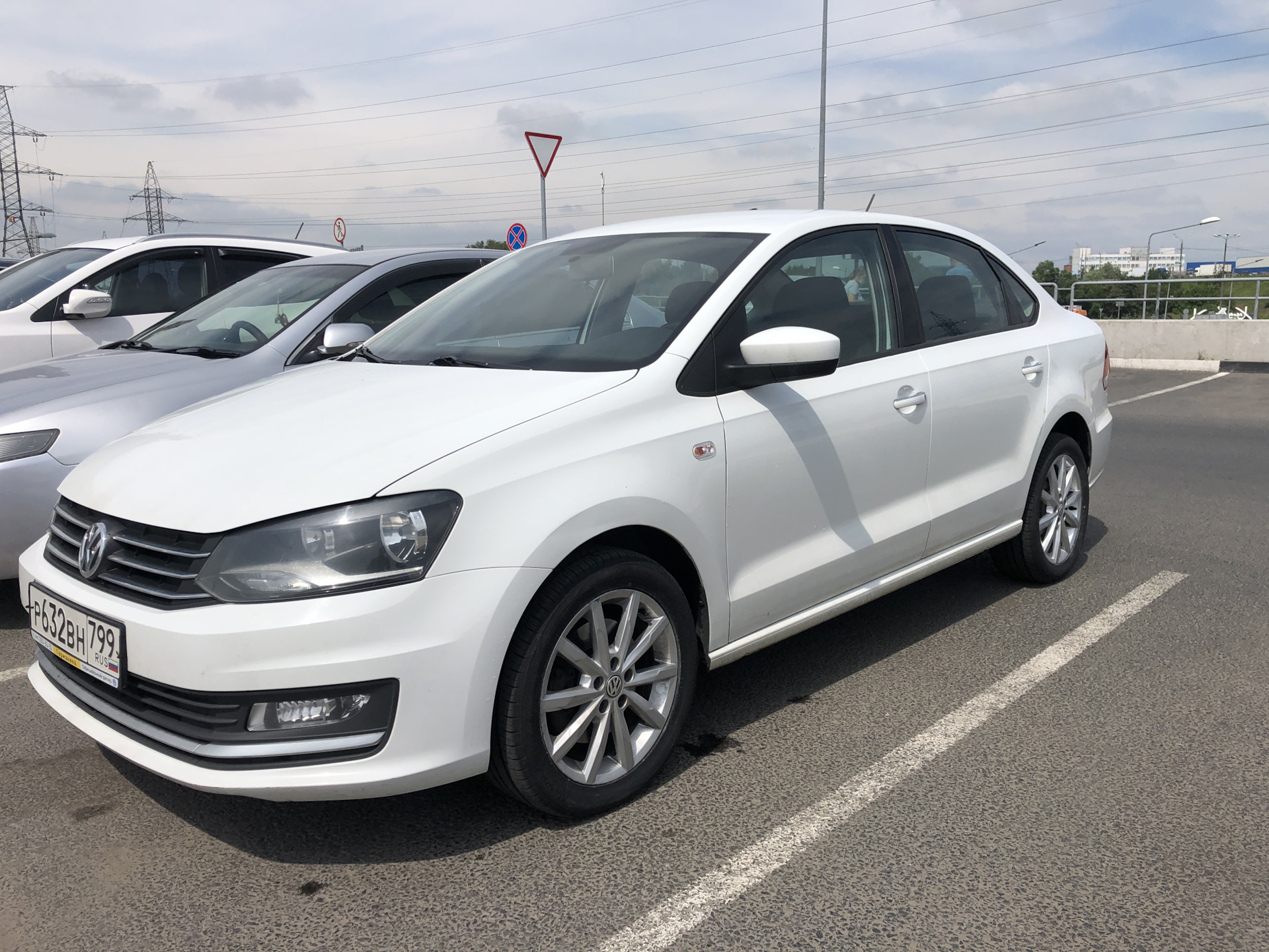 Переход на летнюю резину 205 50 R16 — Volkswagen Polo Sedan, 1,4 л, 2017  года | шины | DRIVE2