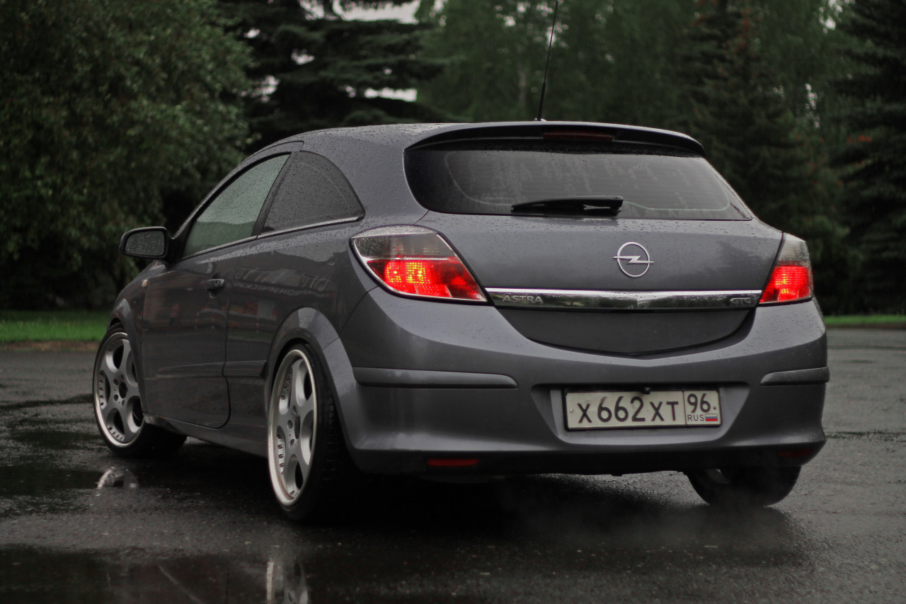 Opel GTC H