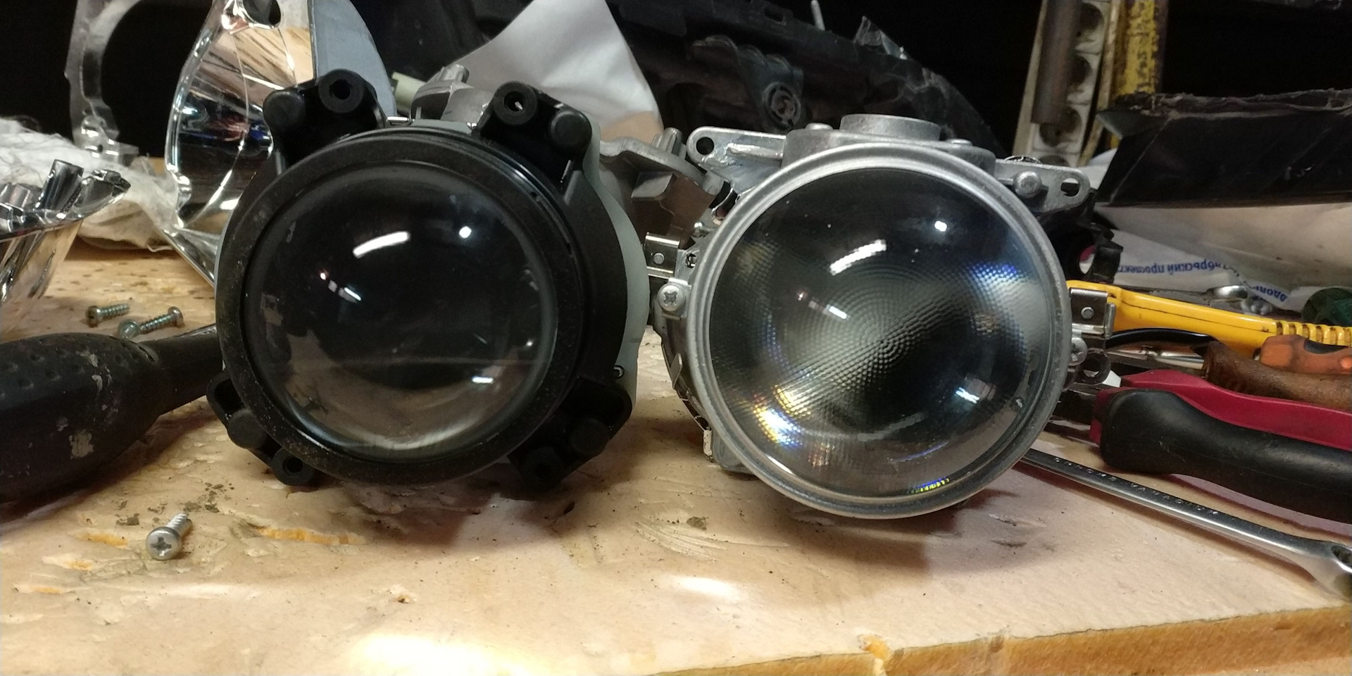 Замена штатных галогеновых линз на биксеноновые от нисан теана — Subaru ...