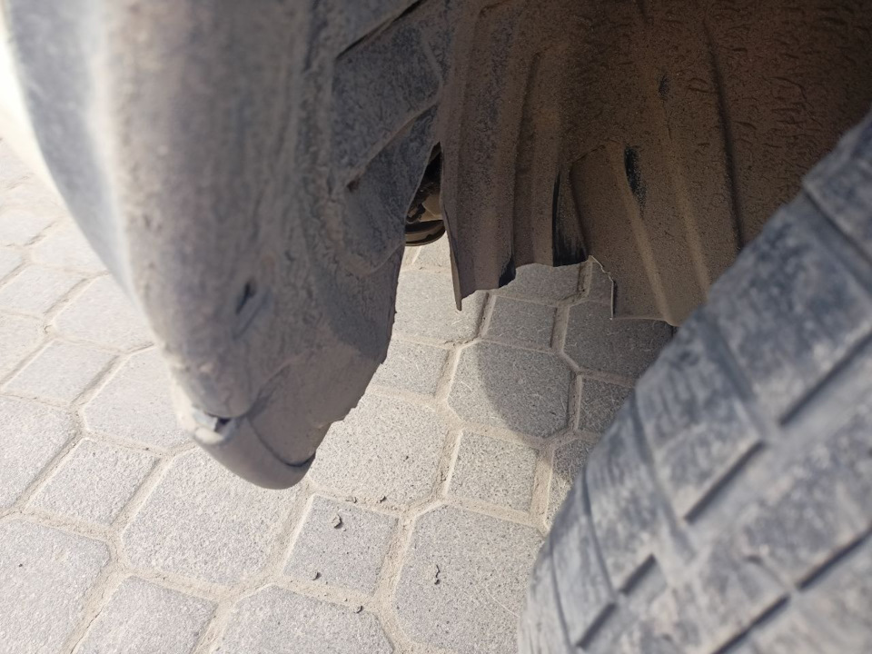 Как искал оригинальный передний левый подкрылок на Ниссан Жук — Nissan ...