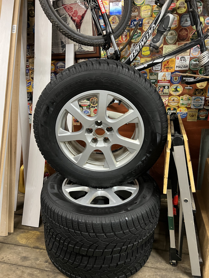 Шины зимние нешипованные Dunlop 235/65 R17, кованые диски Audi 7Jx17 ...