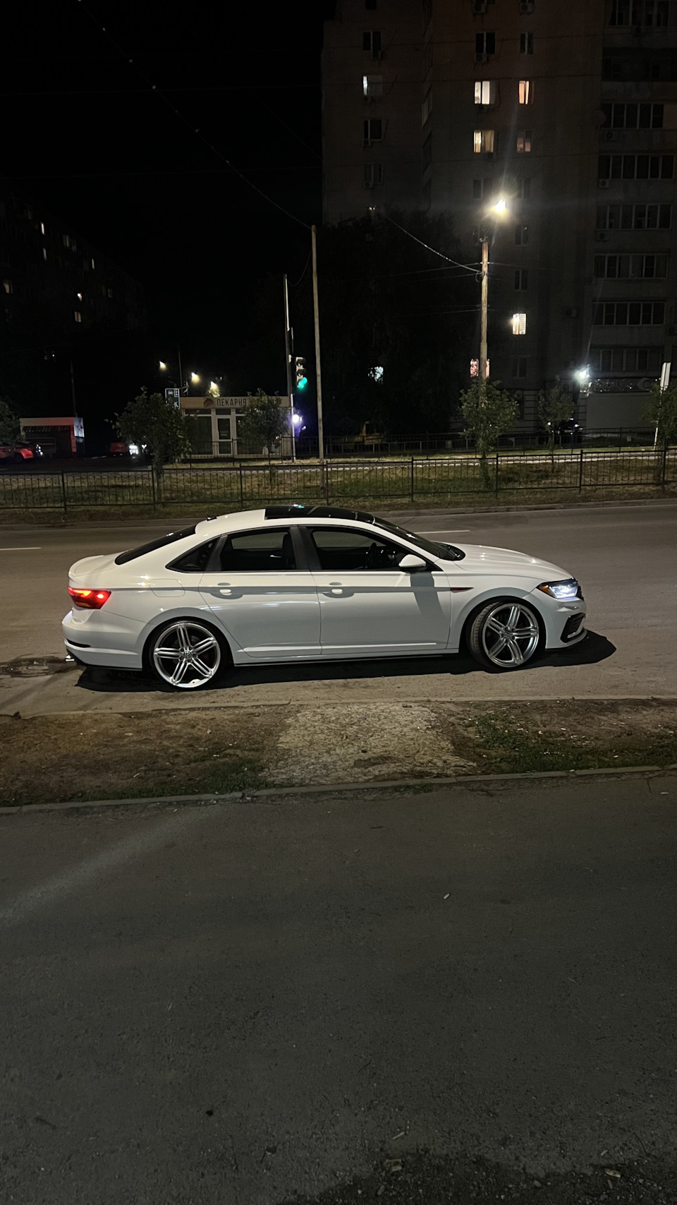 R20 225/30 — Volkswagen Jetta VII, 2 л, 2019 года | колёсные диски | DRIVE2