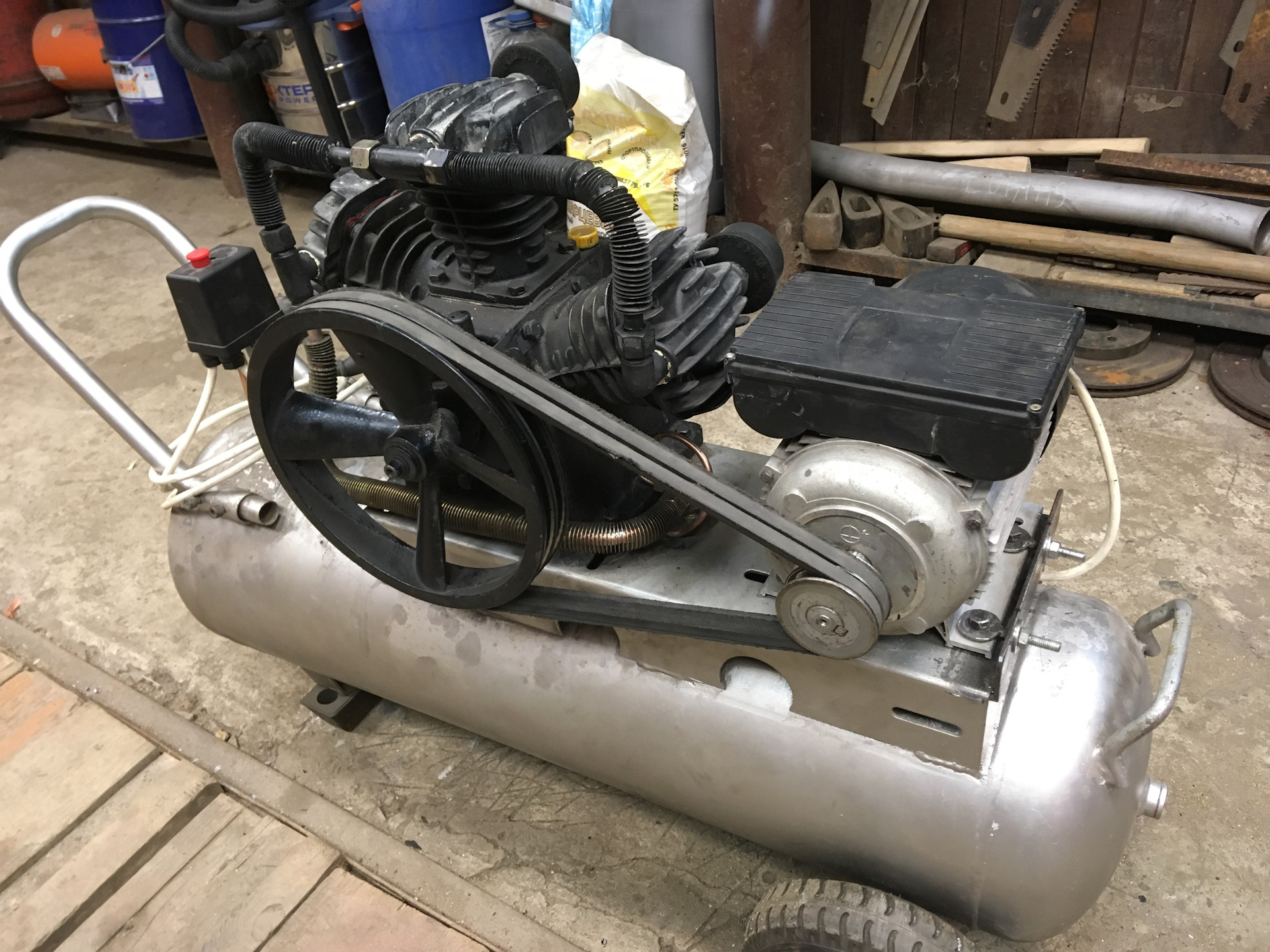 2 киловатта мотор. компрессор техник км 5002. компрессор масляный fiac ab 50-515. 2 квт. компрессор масляный союз вкс-94101, 100 л, 2.