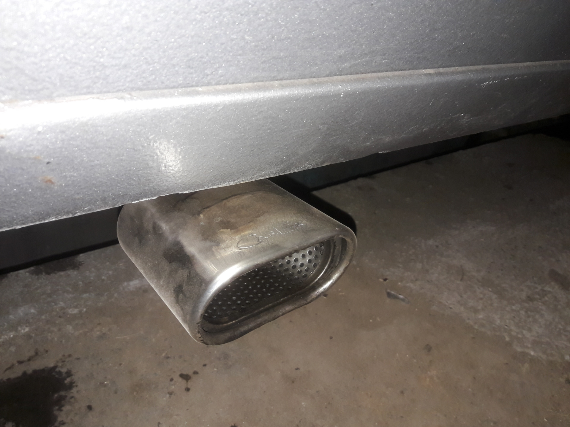 Выхлоп на две стороны — Ford Granada Mark II, 2,3 л, 1985 года ...