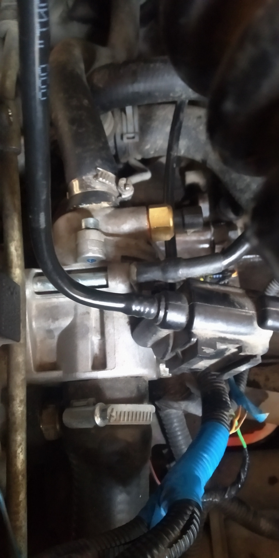 №70 Замена реактивной тяги. Замена термоэлемента luzar 85° — Lada ...