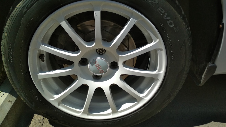 Замена тормозных дисков и замена масла — Lada Гранта, 1,6 л, 2016 года ...