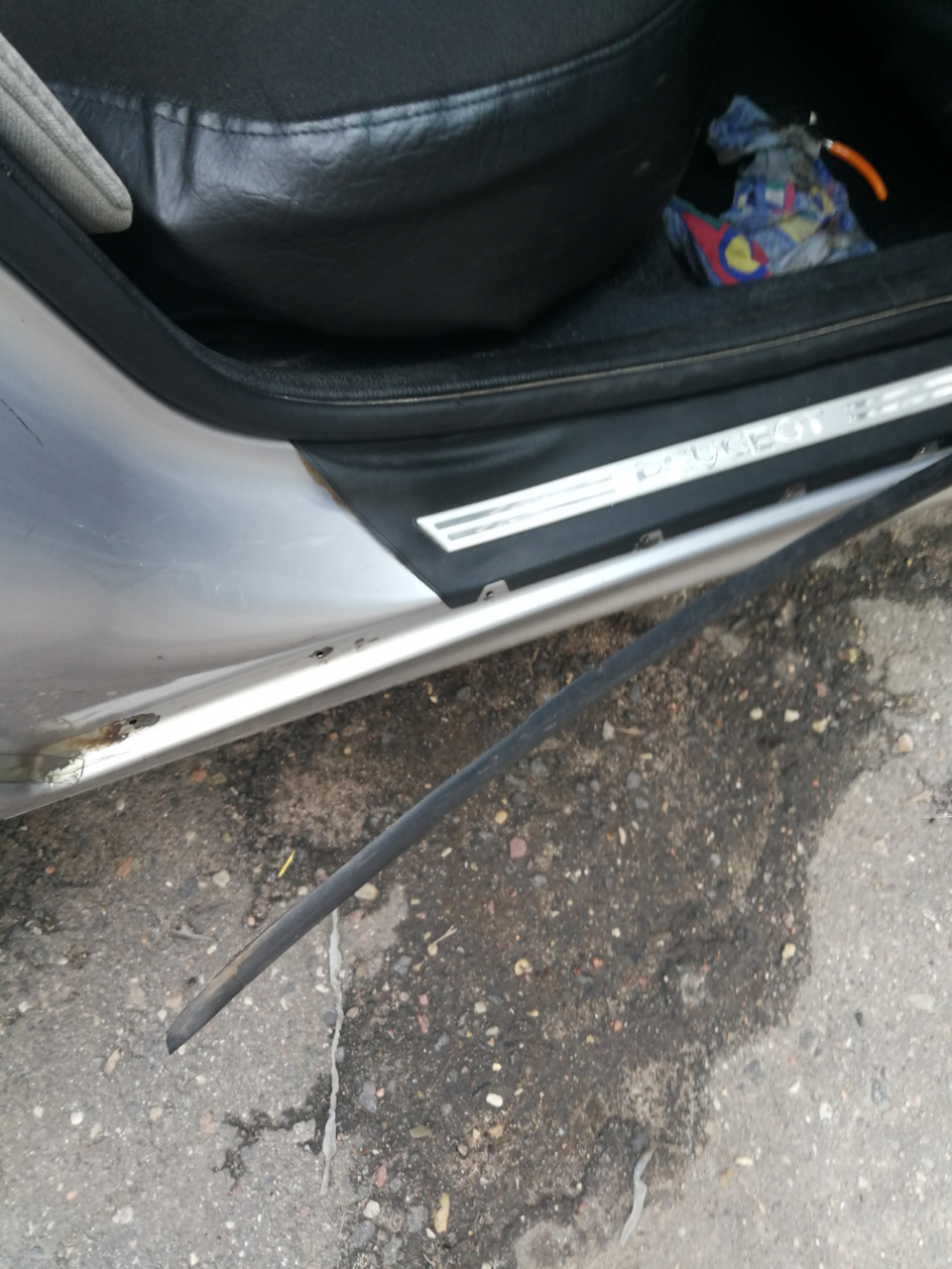 Резинки порога — Peugeot 406, 2 л, 1998 года | запчасти | DRIVE2