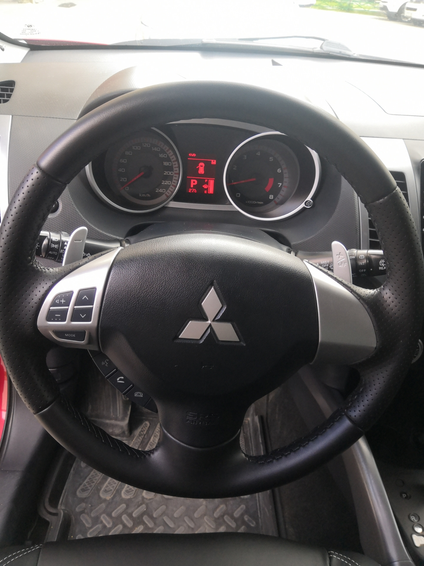 Mitsubishi outlander xl кнопки. Руль Митсубиси Аутлендер XL. Mitsubishi Outlander XL руль. Mitsubishi Outlander XL 2008 руль. Outlander hl руль.