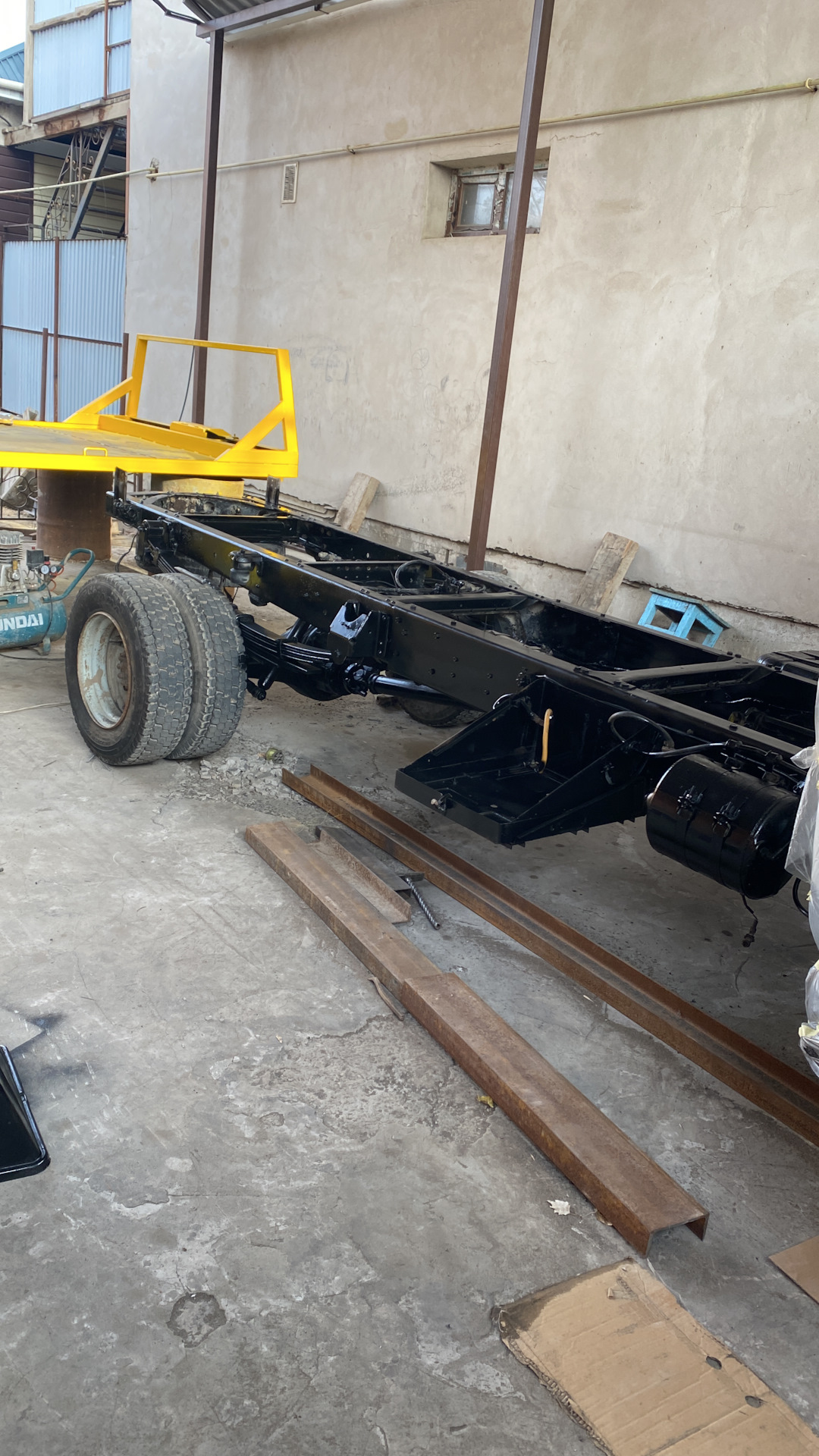 Установка платформы — ГАЗ Валдай, 4,7 л, 2010 года | аксессуары | DRIVE2