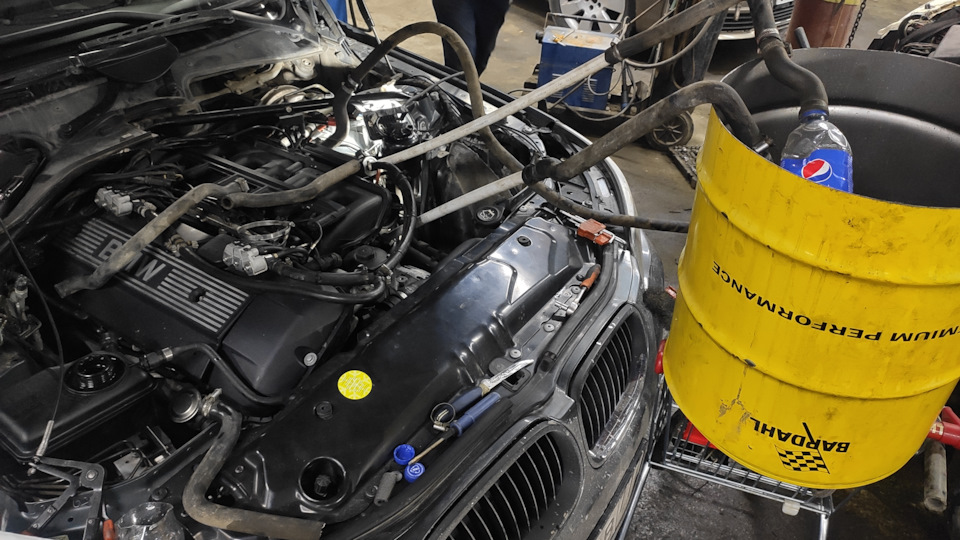 Аппаратная промывка печки лимонной кислотой — BMW 5 series (E60), 2,2 л ...