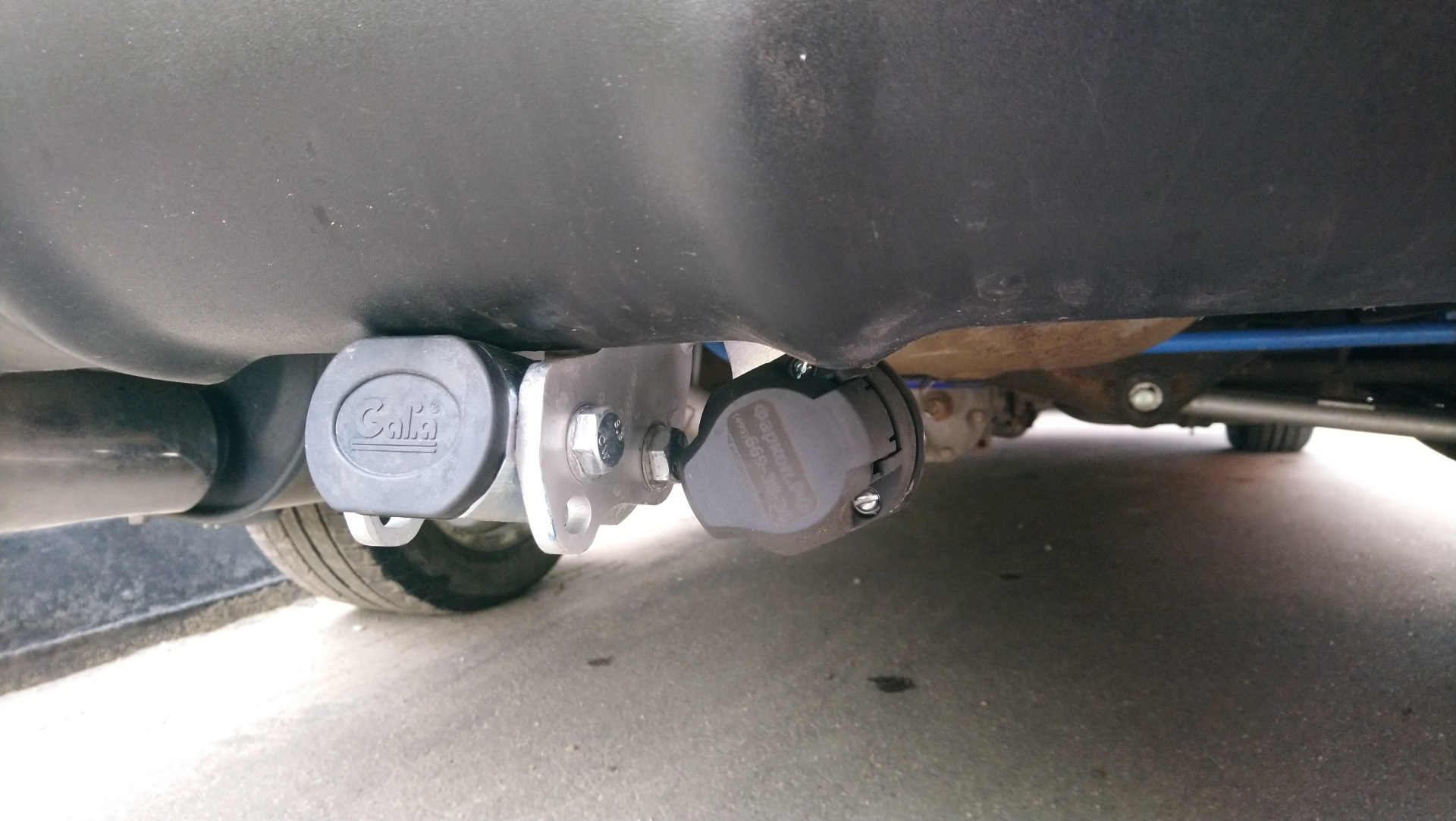 Фаркоп на субару форестер 2019. Установка фаркопа субару. Фаркоп субару импреза 2008. Установка фаркопа субару. Фаркоп субару форестер sh.