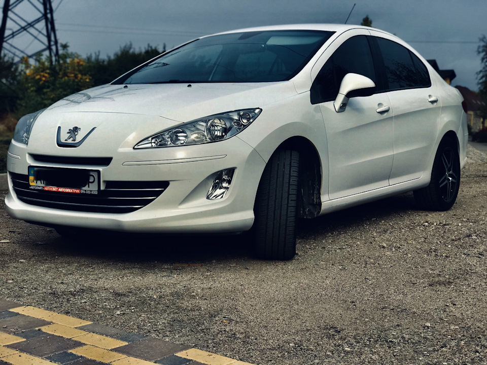 Peugeot 408 фото