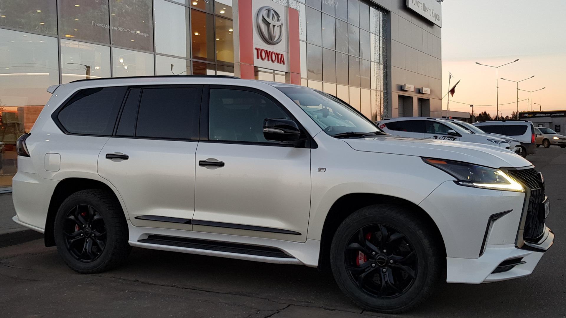 Lexus LX (URJ200/URJ201) 4.5 дизельный 2018 | БЕЛЫЙ ПЕГАС на DRIVE2