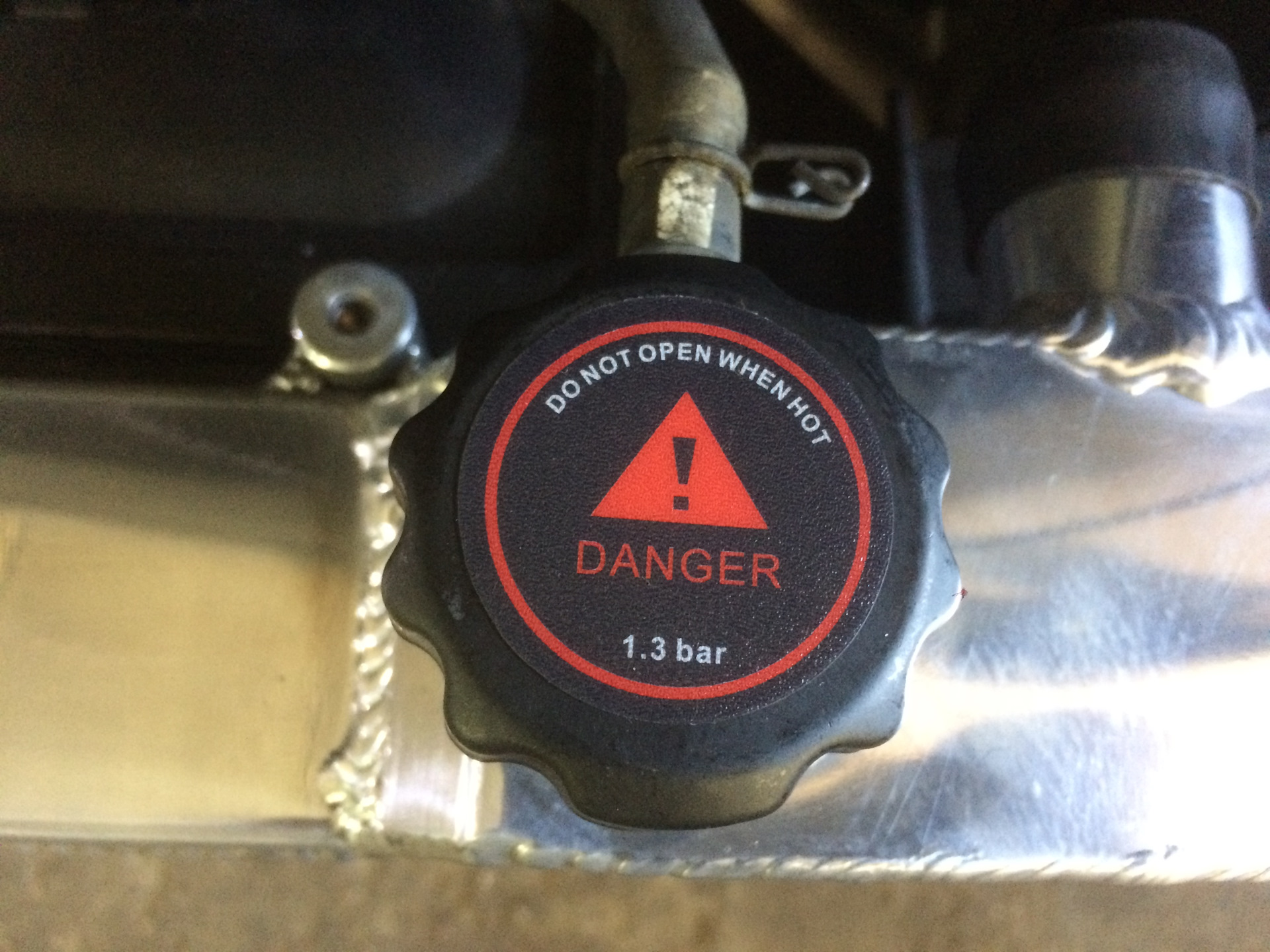 замена тросика подсоса — Audi 100 (C3), 2 л, 1987 года | своими руками ...