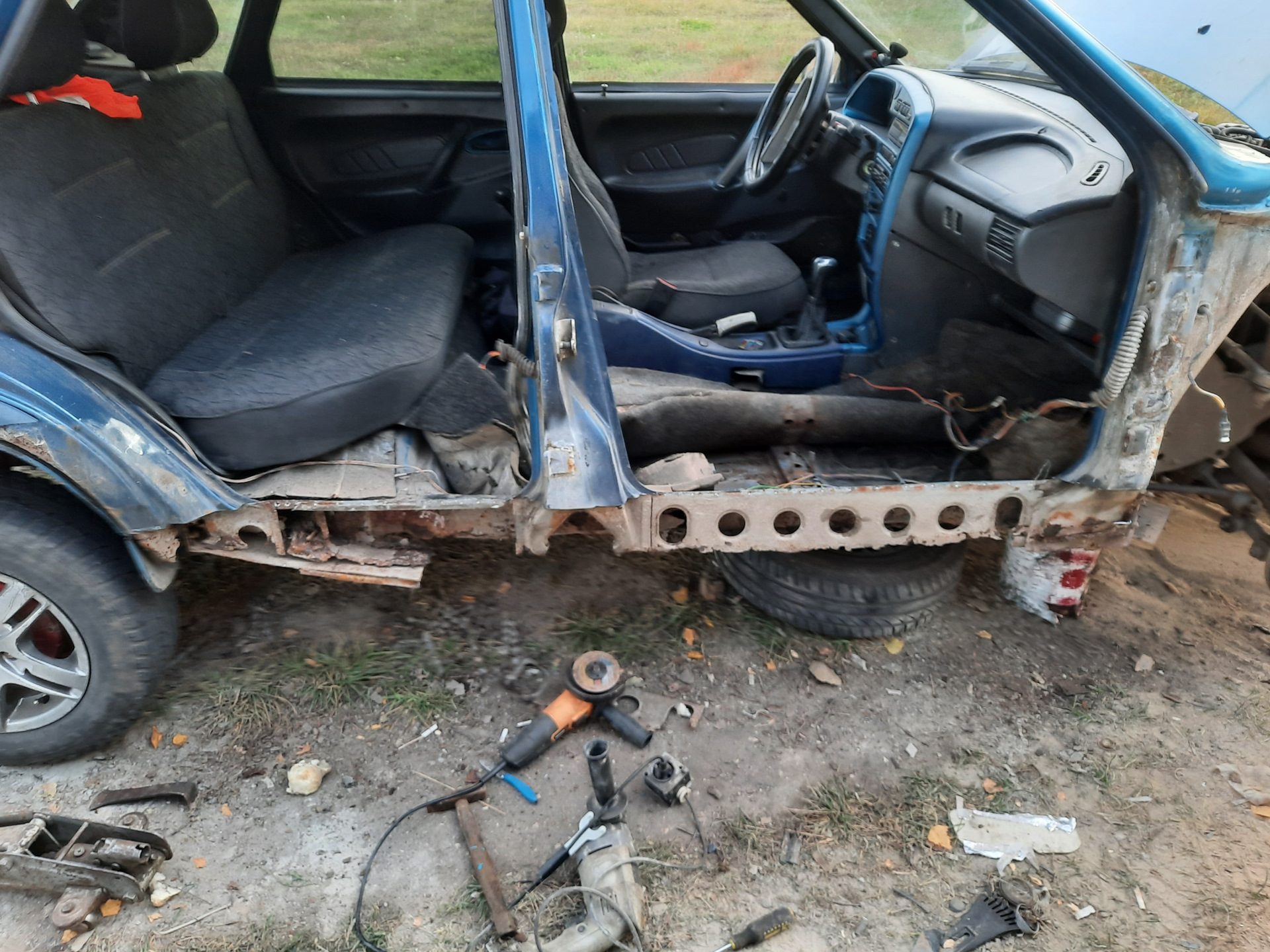 замена порогов — Lada 2115, 1,5 л, 2004 года | своими руками | DRIVE2