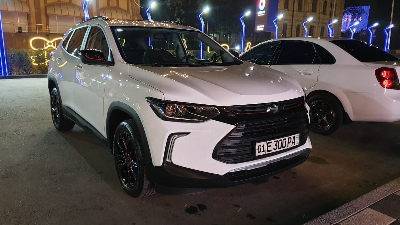 Chevrolet Tracker (2019) 1.0 бензиновый 2021 | Red Line Summit White на  DRIVE2