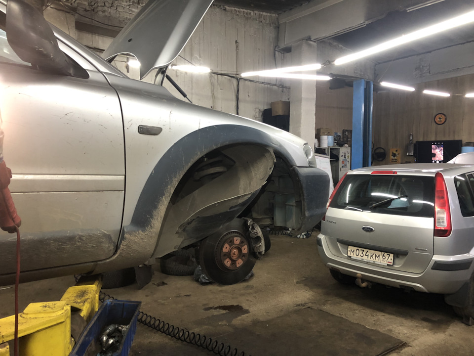 Alarm triggered check car 51 — Volvo XC70 II, 2,5 л, 2004 года ...