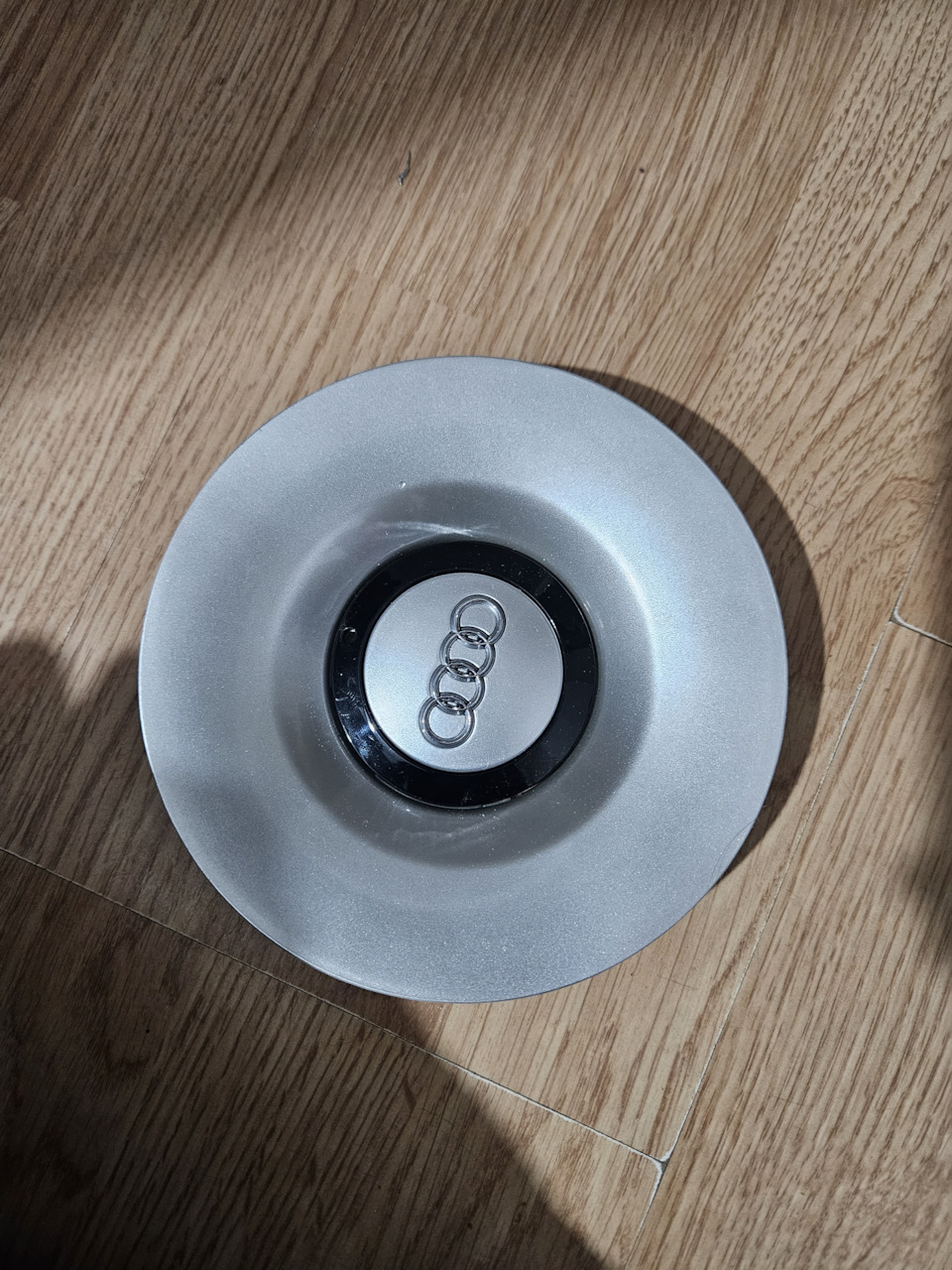 Лайфхак колпочков на диски Avus. — Audi 100 (C4), 2,3 л, 1992 года ...
