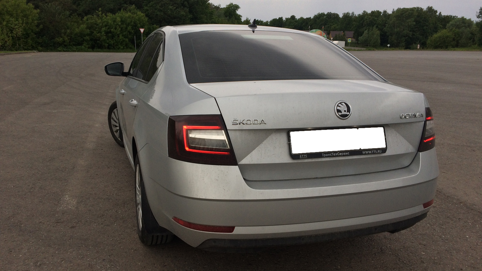 Фонарь задний skoda octavia a7. Skoda Octavia a7 FL. Тонированный Skoda Octavia a7 FL.