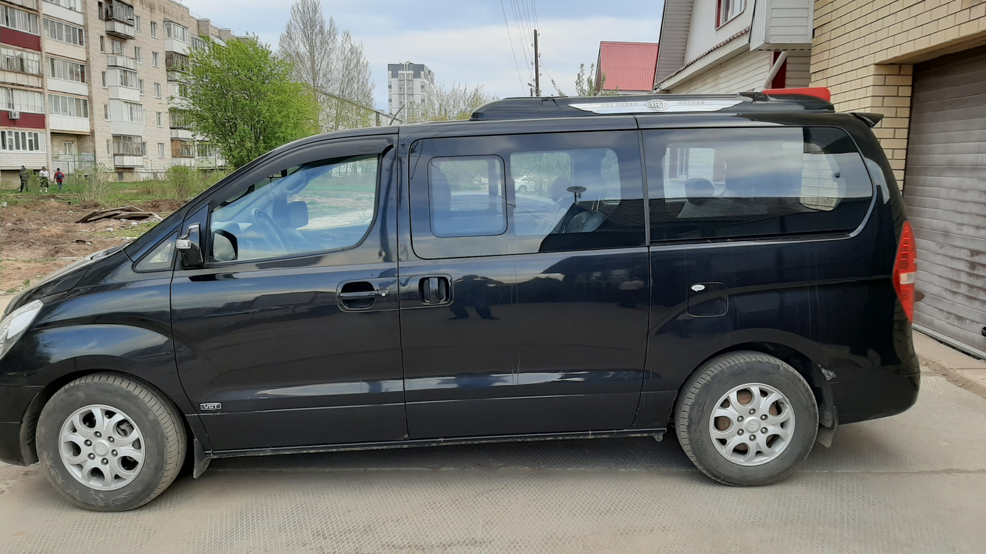 Hyundai Grand Starex 2.5 дизельный 2008 | Черныш на DRIVE2