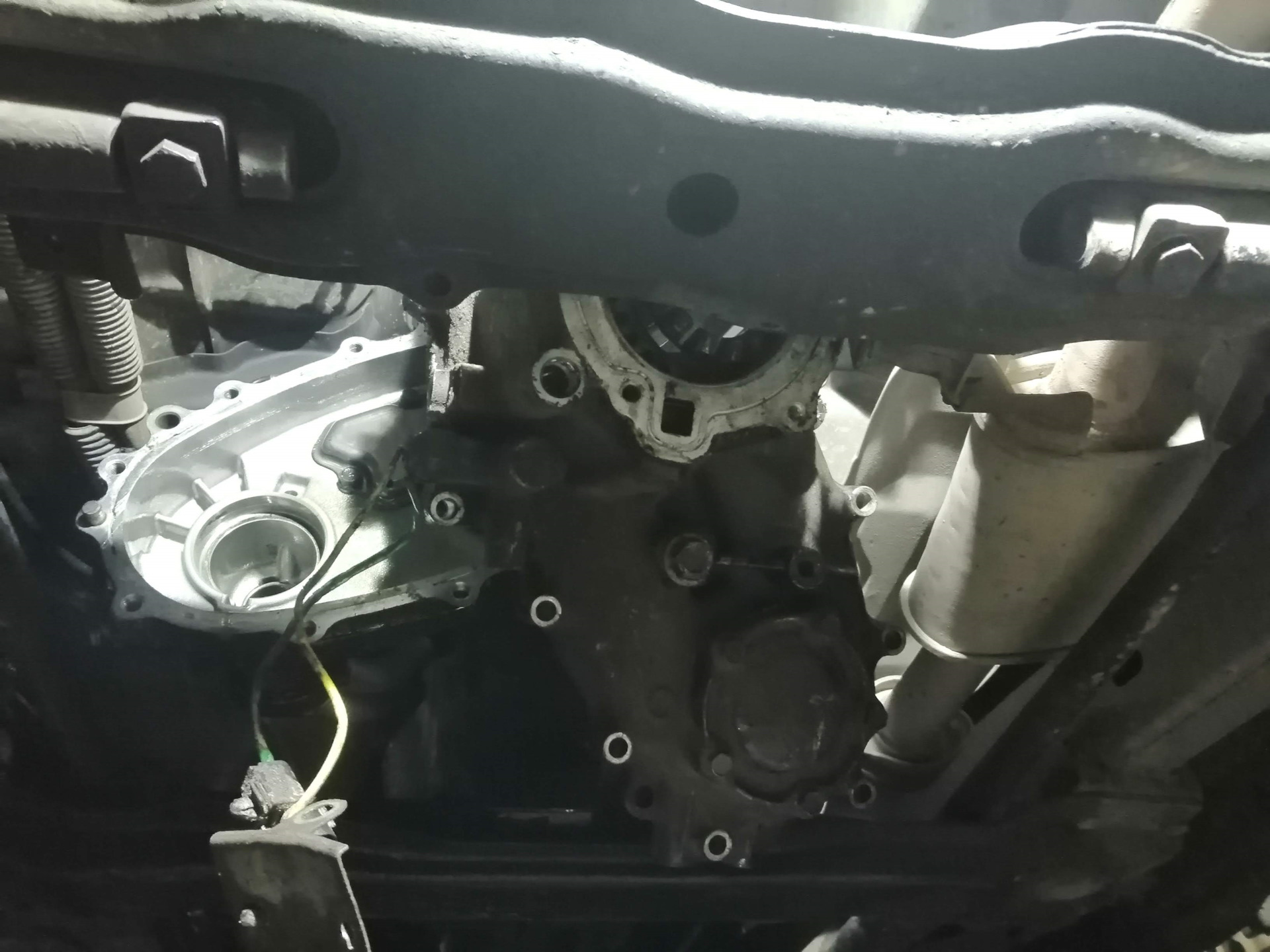 Укорачивание цепи раздатки, без снятия — Mitsubishi Pajero (2G), 2,5 л ...