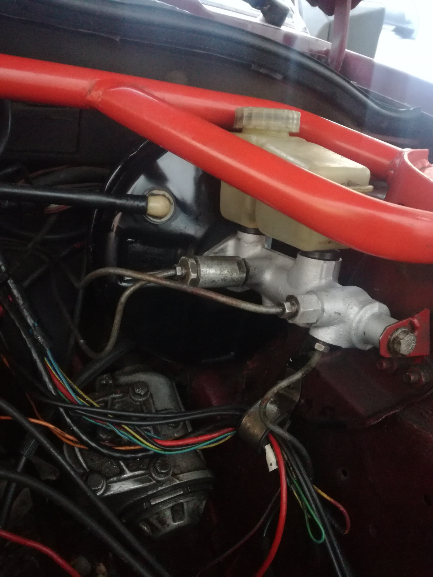 Замена главного тормозного и вакуума — Opel Rekord E, 2 л, 1985 года ...