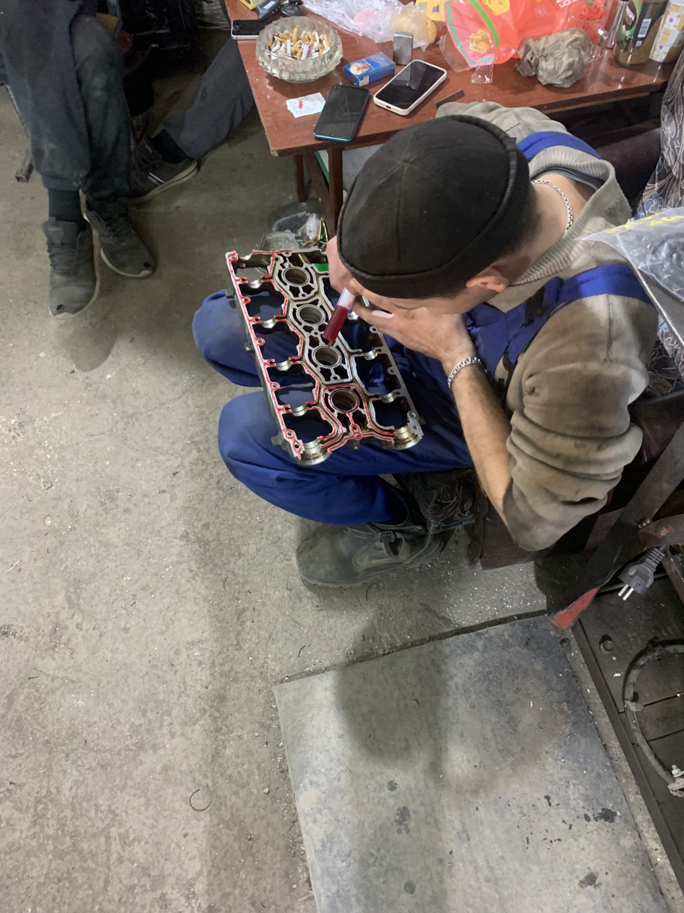 Замена герметика клапанной крышки — Lada Приора хэтчбек, 1,6 л, 2009 ...