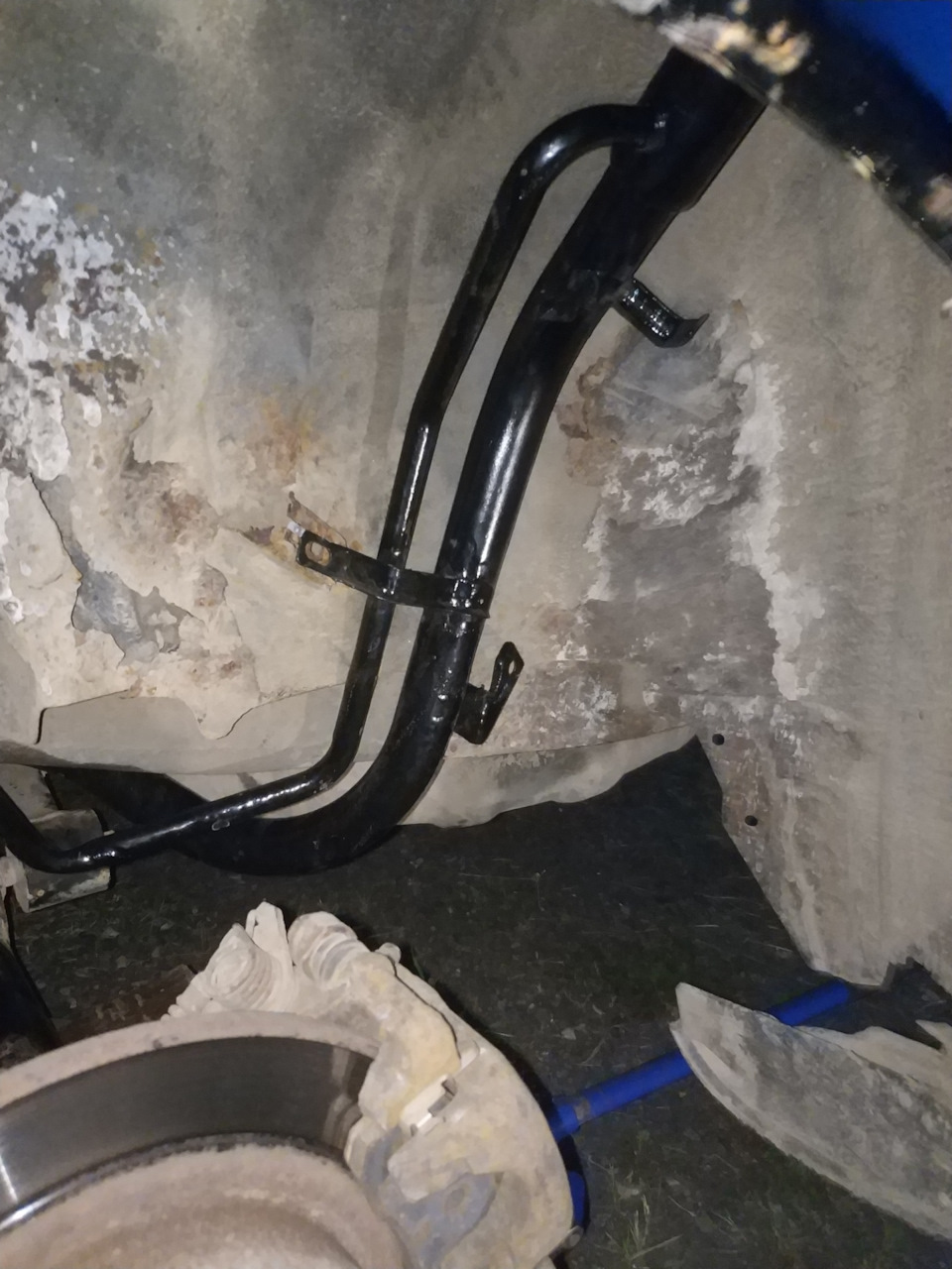 Горловина топливного бака, замена — Nissan Maxima QX (A33), 3 л, 2002 ...