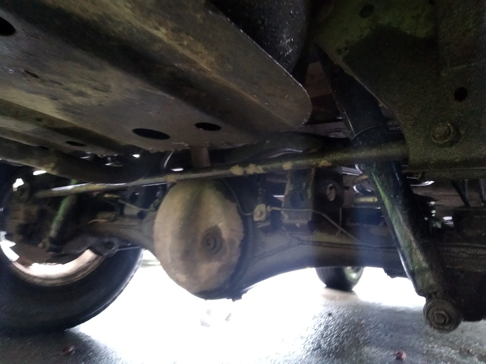 Амортизаторы от ГАЗели на D21 Terrano — Nissan Terrano I, 2,7 л, 1992 ...