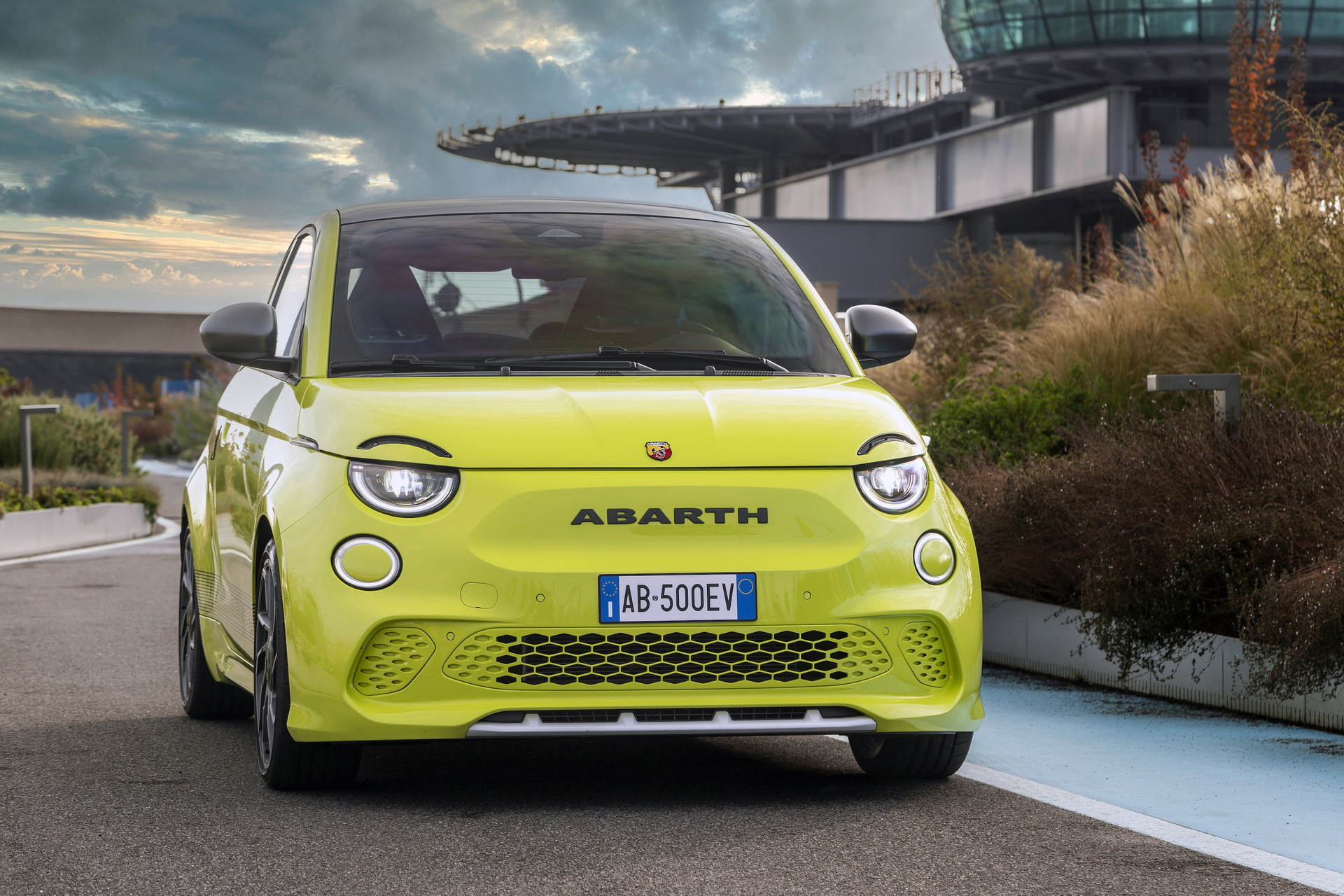 Fiat 500 Abarth 2021 обои на рабочий