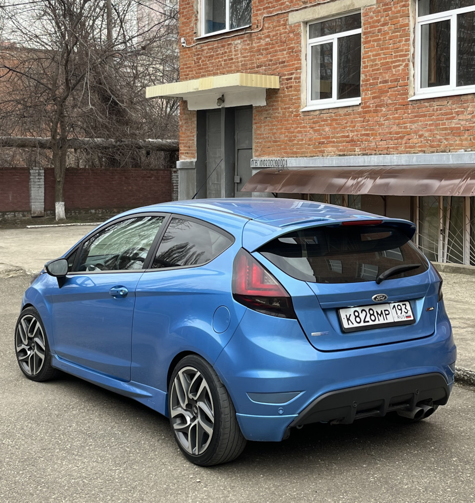 Плохо или хорошо 🧐 — Ford Fiesta (Mk VI), 1,6 л, 2011 года | покатушки |  DRIVE2