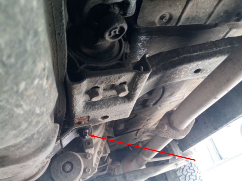 Точка крепления бака №1 — SsangYong Kyron