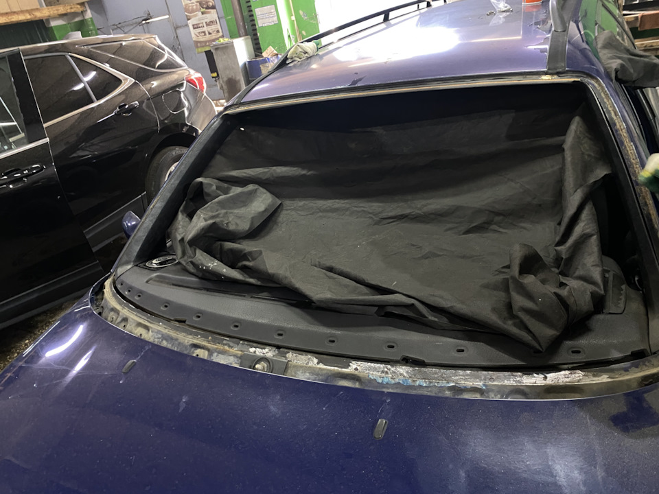 Новое лобовое стекло — Volkswagen Passat Variant (B4), 1,8 л, 1996 года ...