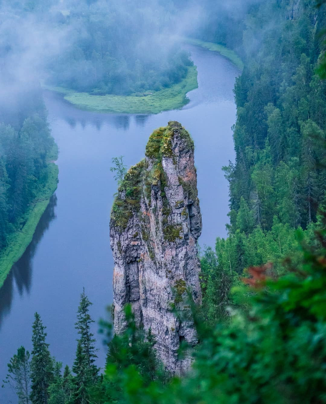 Пермский край река Усьва чёртов палец