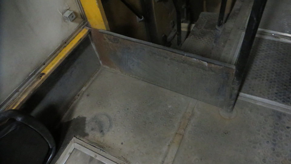 Замена гранаты, шаровой, рулевых наконечников, опорного подшипника ...