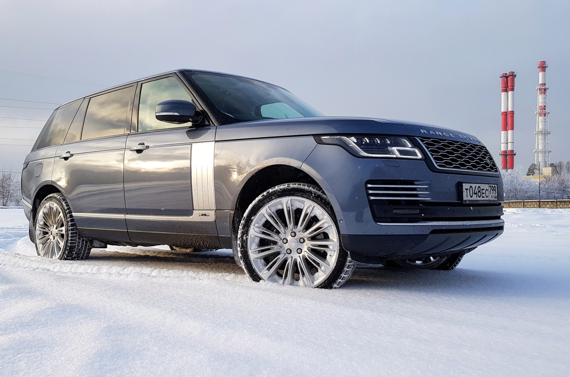 Range rover привод. Рендж Ровер Лонг 2019. Range Rover long 2020. Range Rover Autobiography long 2020. Range Rover Autobiography long 2019.