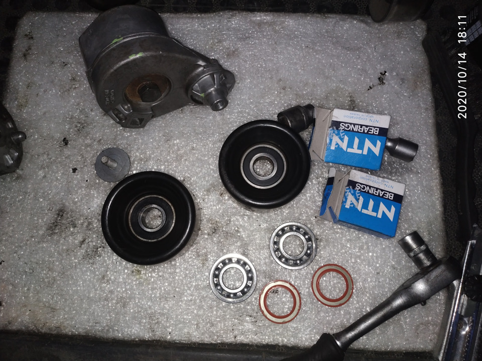 Диски без отверстий и странными болтами?!-Да, это Пежо… — Peugeot 207 ...